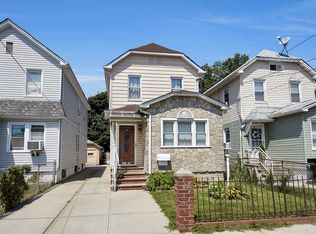 11832 219th St, Cambria Heights, NY 11411