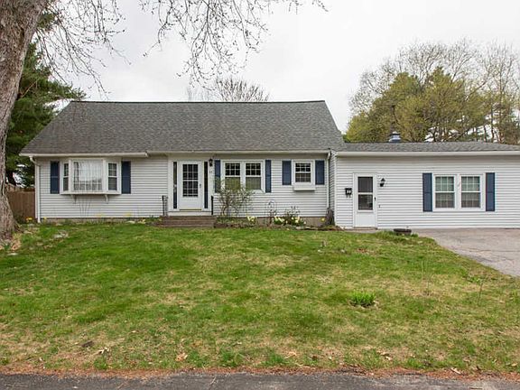 2nd image of 35 Kingston Dr