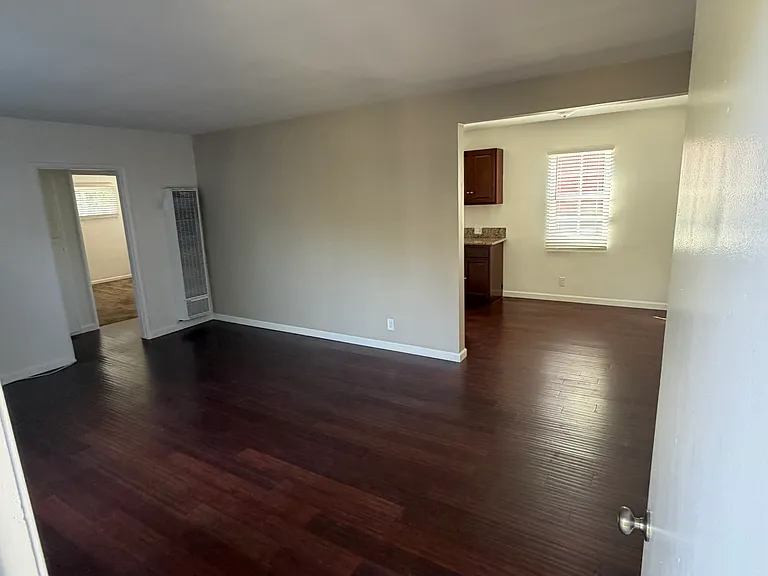 2616 Crestmoore Pl #2616 — Photo 5