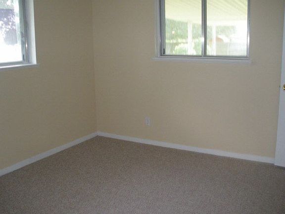 3rd image of 2864 62nd St