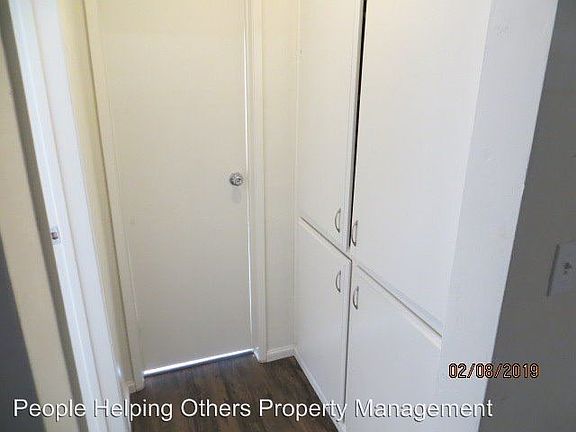 5th image of 4218 47th St APT 2