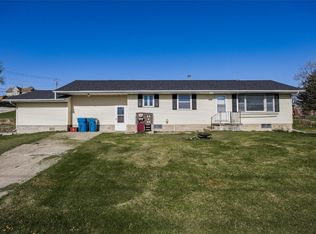 1510 13th Ave, Belle Plaine, IA