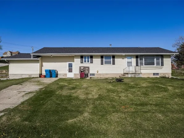 1510 13th Ave, Belle Plaine, IA 52208