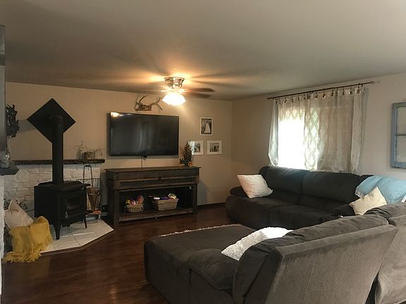 2nd image of 1123 232nd Ave NE
