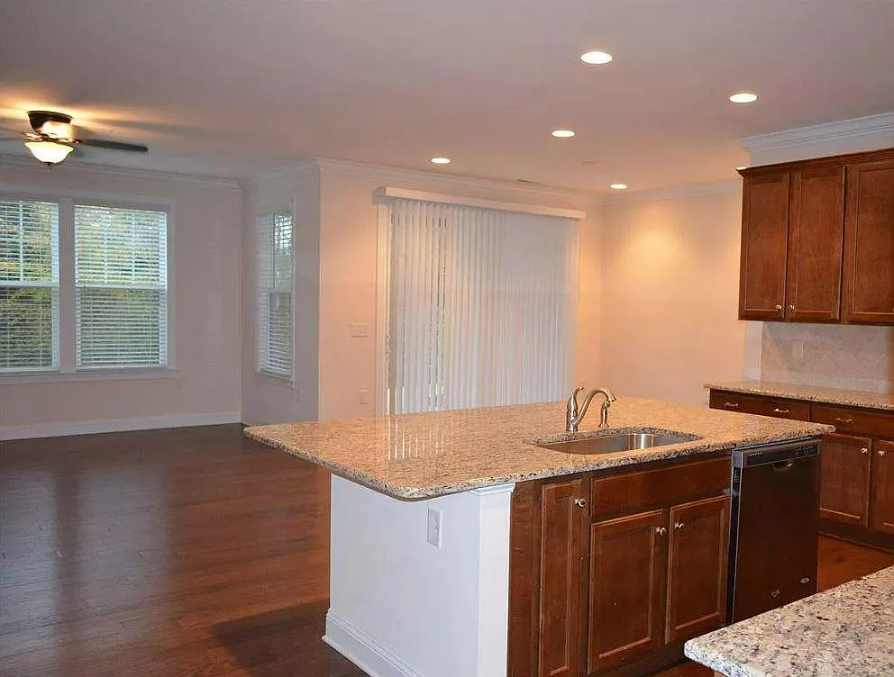 Building Photo - 525 Methven Grove Dr