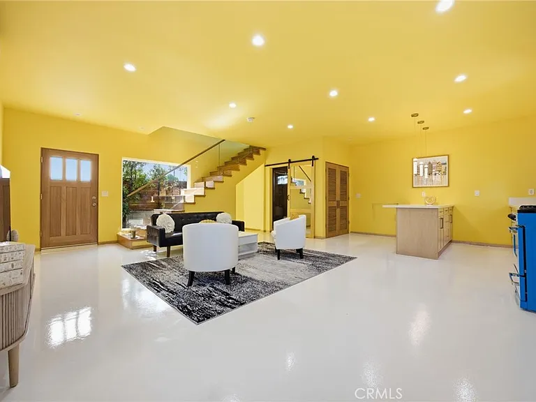 5606 White Oak Ave — Photo 1