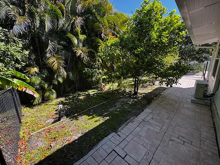 8409 Tahiti Rd #A — Photo 22