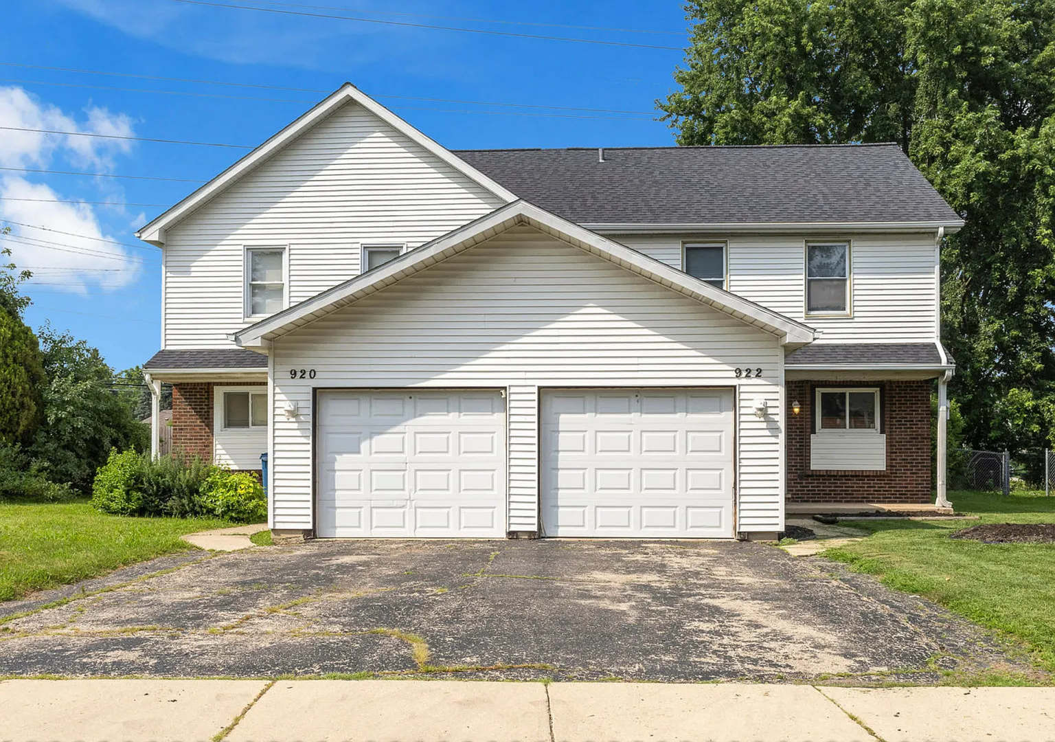 2 bed, 2.5 bath, 1376 sqft, $1,995 — Photo 1