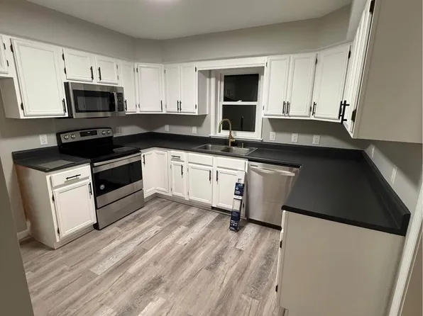24 Magnolia Rd, Oswego, NY