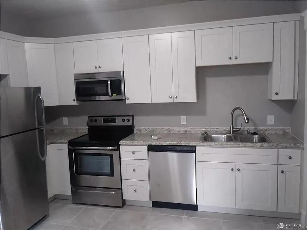 3 bed, 1472 sqft, $1,300 — Photo 1