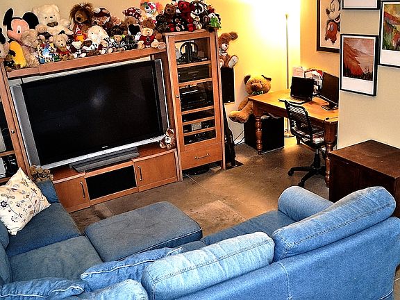 4th image of 1132-1140 Washington Ave #501