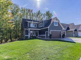 1866 Stratford Ln NW, Grand Rapids, MI 49534