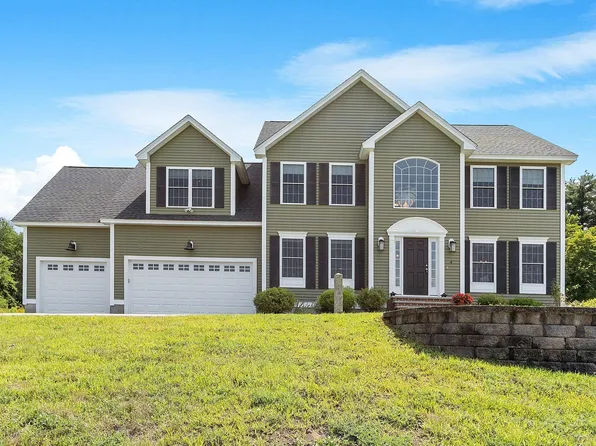 4 Lady Slipper Avenue, Pelham, NH 03076