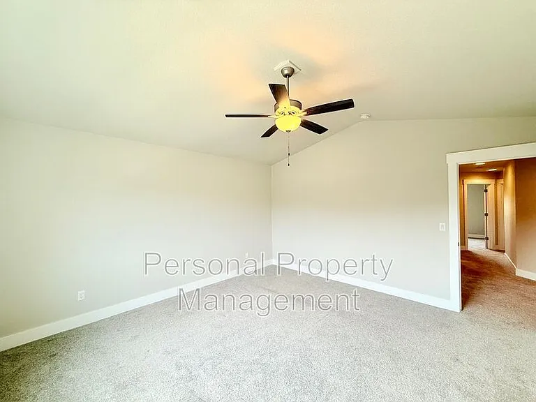 1530 NW 29th Pl — Photo 23