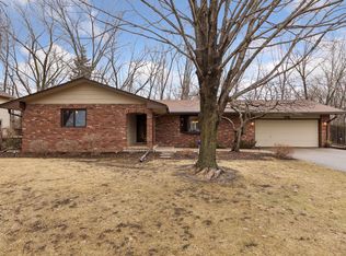 1795 Lake Valentine Rd, Arden Hills, MN 55112