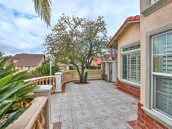 3rd image of 3209 Sprucegate Ct