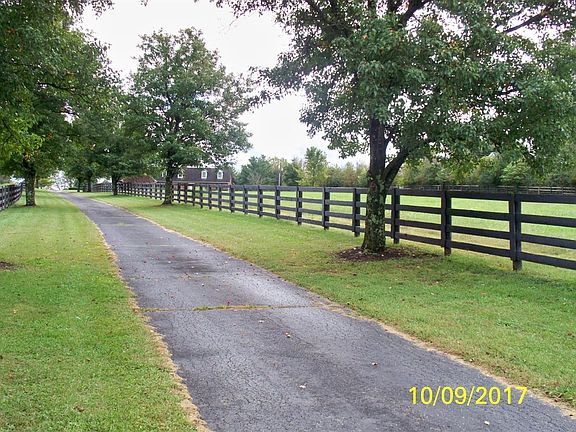 4th image of 11282 Troy Pike