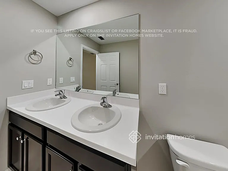 558 Oldenberg St SW — Photo 16