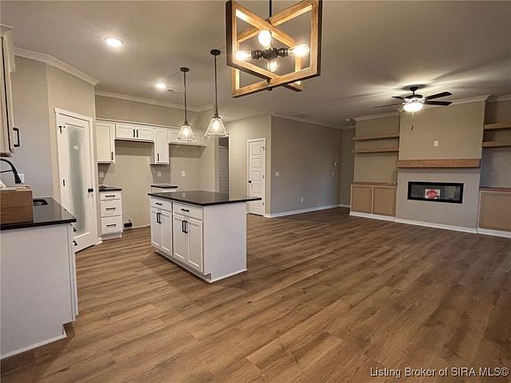 4th image of 2618 Vineyard Way #232