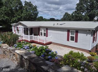 64 Twin Pond View Dr, Capon Bridge, WV 26711