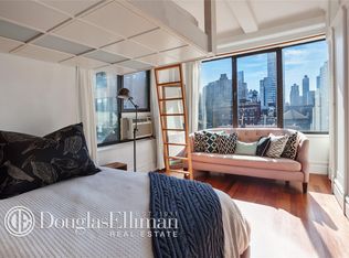 118 W 72nd St, New York, NY 10023