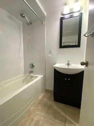 2464 Point Grey Rd #101 — Photo 9