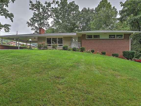 3rd image of 525 Tansey Ln