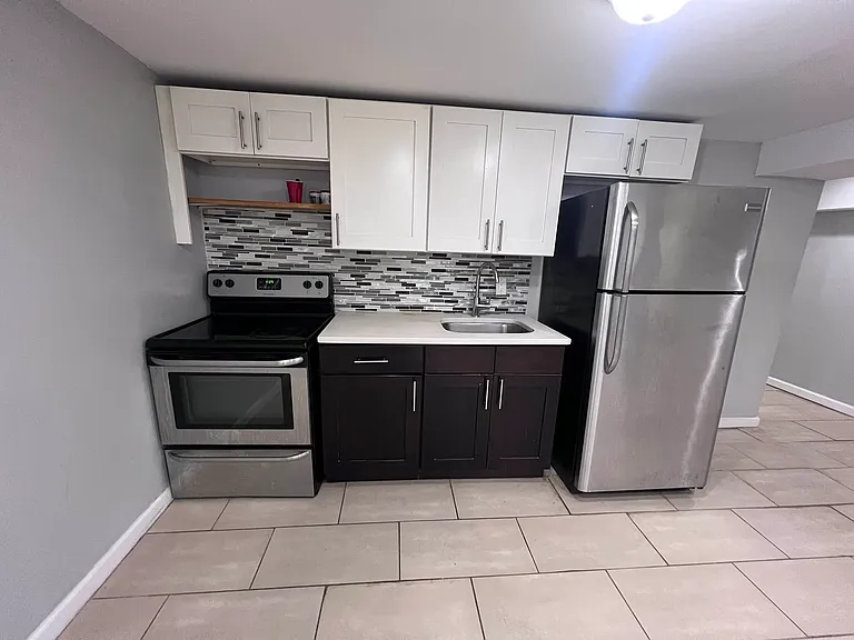 43 Weirfield St #G1 — Photo 2