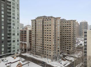 85 Bronson Ave #1603, Ottawa, ON K1R 6G7