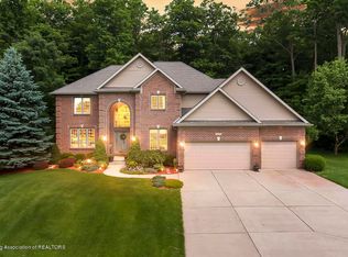 11453 Hidden Spring Trl, Dewitt, MI 48820