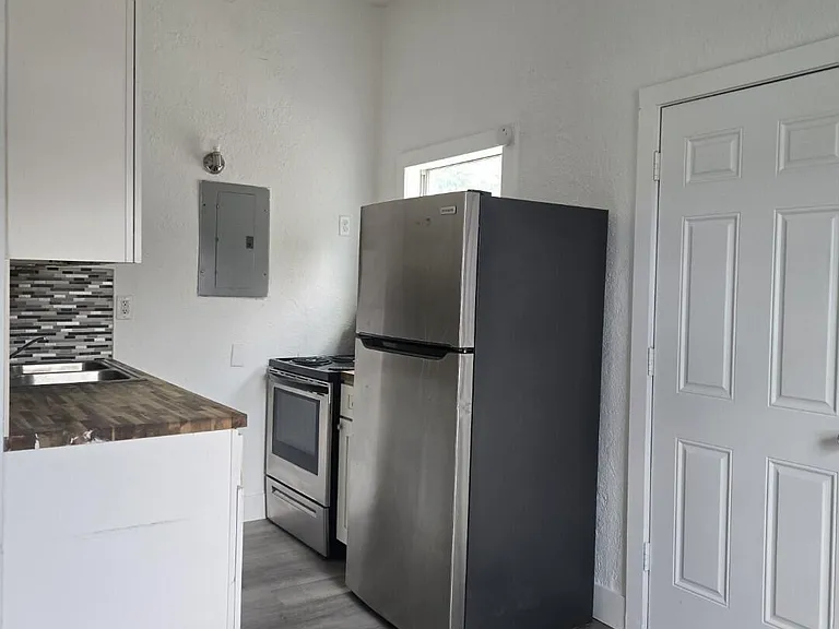 3827 Eve Dr W — Photo 6