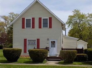 106 N Kennefic St, Yale, MI 48097