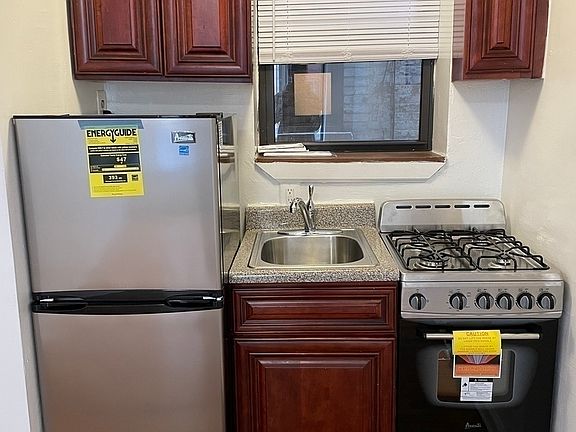 4th image of 205 W 91st St #Dd