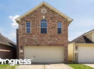 815 Forest Thicket Ln, Houston, TX 77067