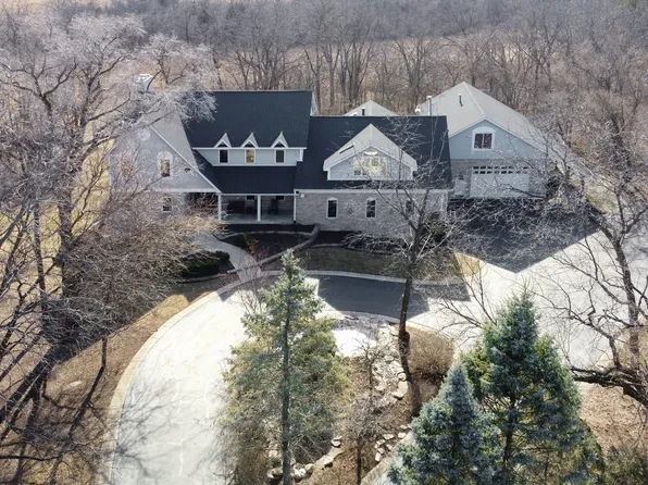 225 Delia Dr, Wauconda, IL 60084