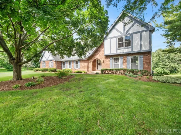 3609 Tamarisk Ct, Crystal Lake, IL 60012