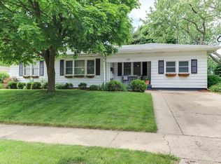 115 Conley Cir, Bloomington, IL 61701