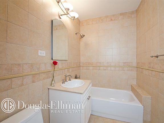 2nd image of 324 E 112th St APT 2B