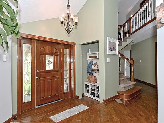3rd image of 6572 Kings Ct