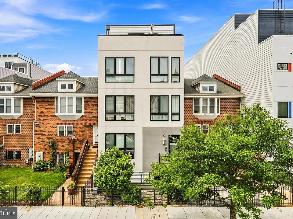 2618 University Pl NW #2