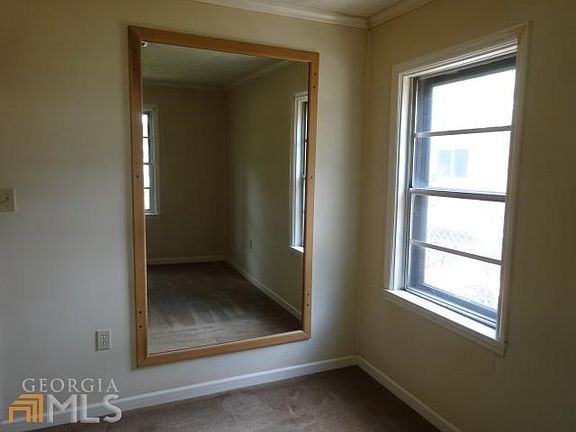 4th image of 695 Georgia Ave