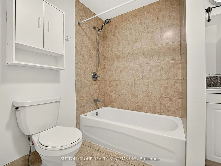 2082 Lilac Dr — Photo 20