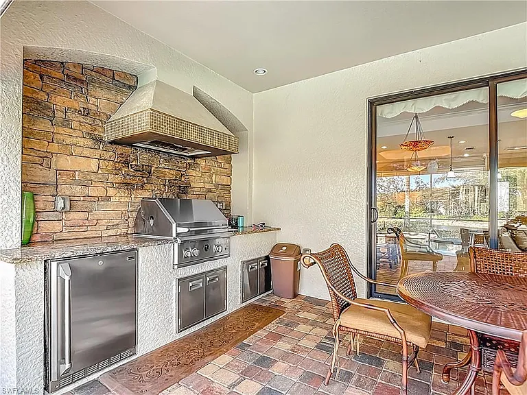 9250 Veneto Pl — Photo 45