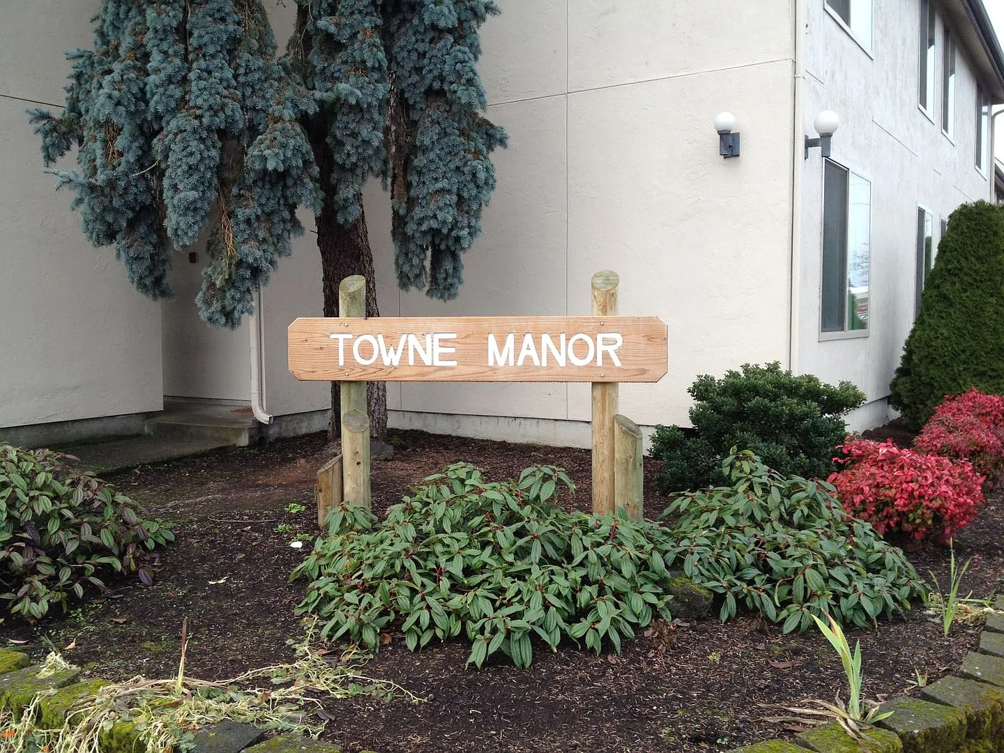 03101 - Towne Manor Apts - Towne Manor Properties, LLC. — Photo 2