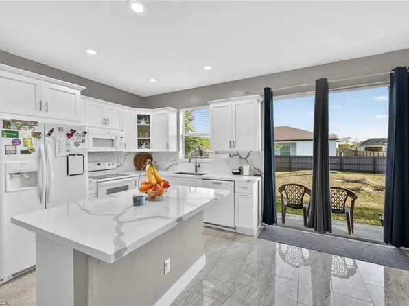 820 Alabama RD S, LEHIGH ACRES, FL 33974