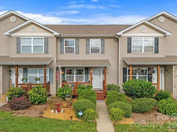 109 Loch Haven Rd, Swannanoa, NC 28778