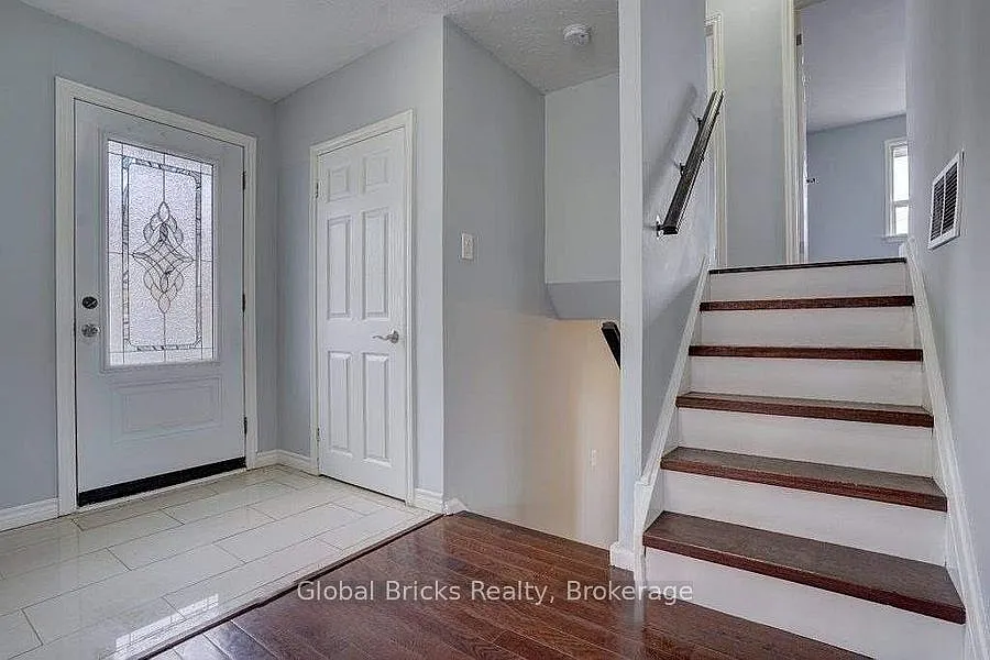 5 bed, $5,000 — Photo 4