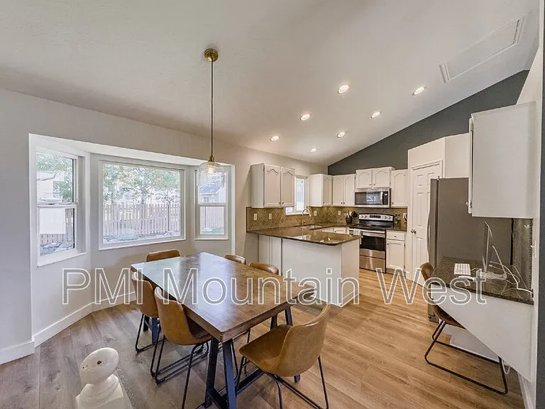607 E 1250 S — Photo 14