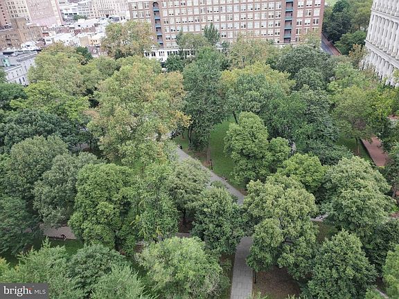 5th image of 604-36 S Washington Sq #1702