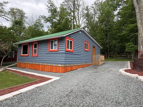 15 W Delaware Place, Bethel, NY 12720